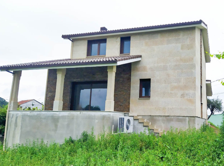 constructora A Coruña y Pontevedra vivienda unifamiliar piedra